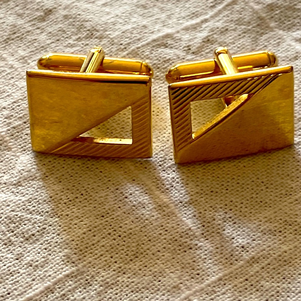 Vintage 70s Gold Plated Unsigned Gorgeous Cufflinks